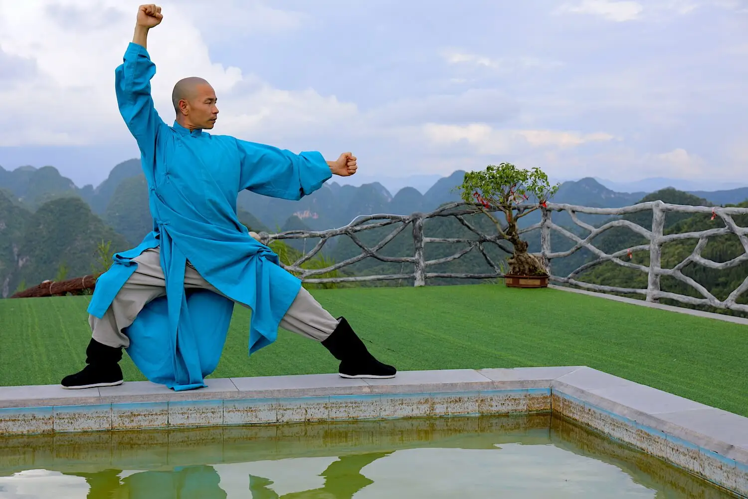 reverse abdominal breathing