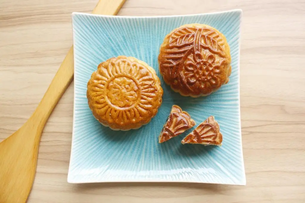cake, moon cake, food-3589251.jpg