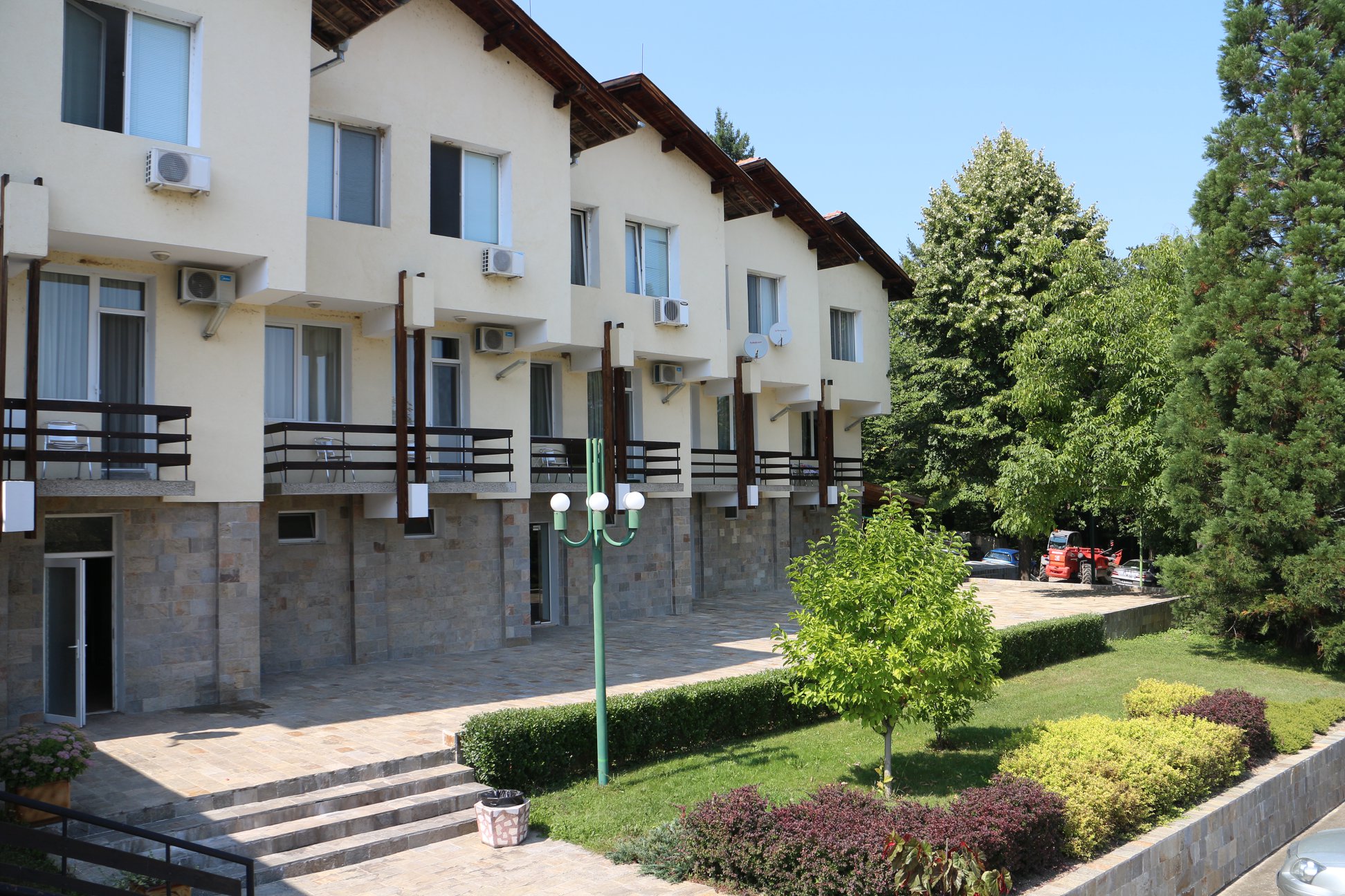 41374824_1209919052504253_8562452522202038272_n